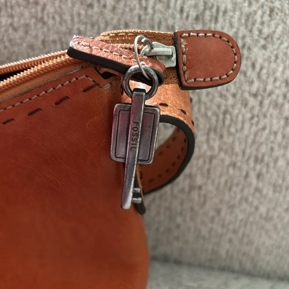 FOSSIL SHOULDER BAG - Picture 7 of 17